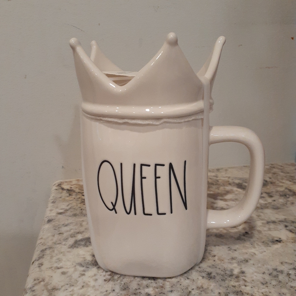 Rae Dunn  Queen mug